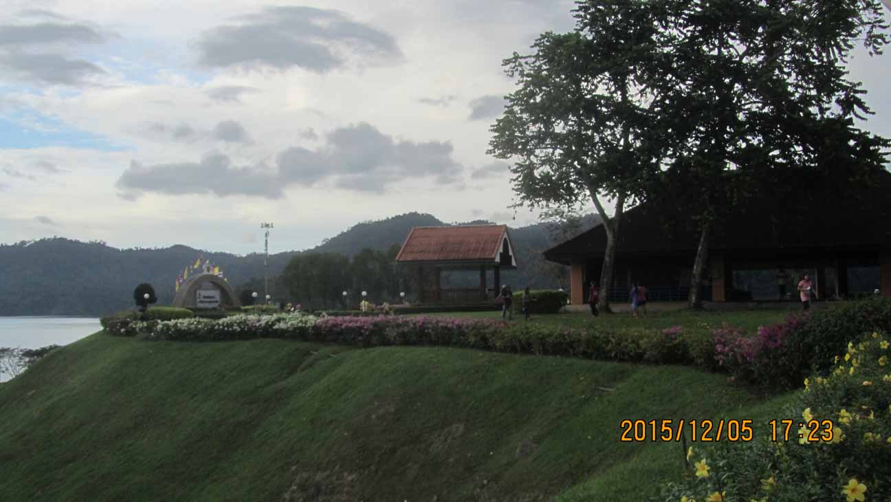 Dam_panorama 10.JPG 95.1K